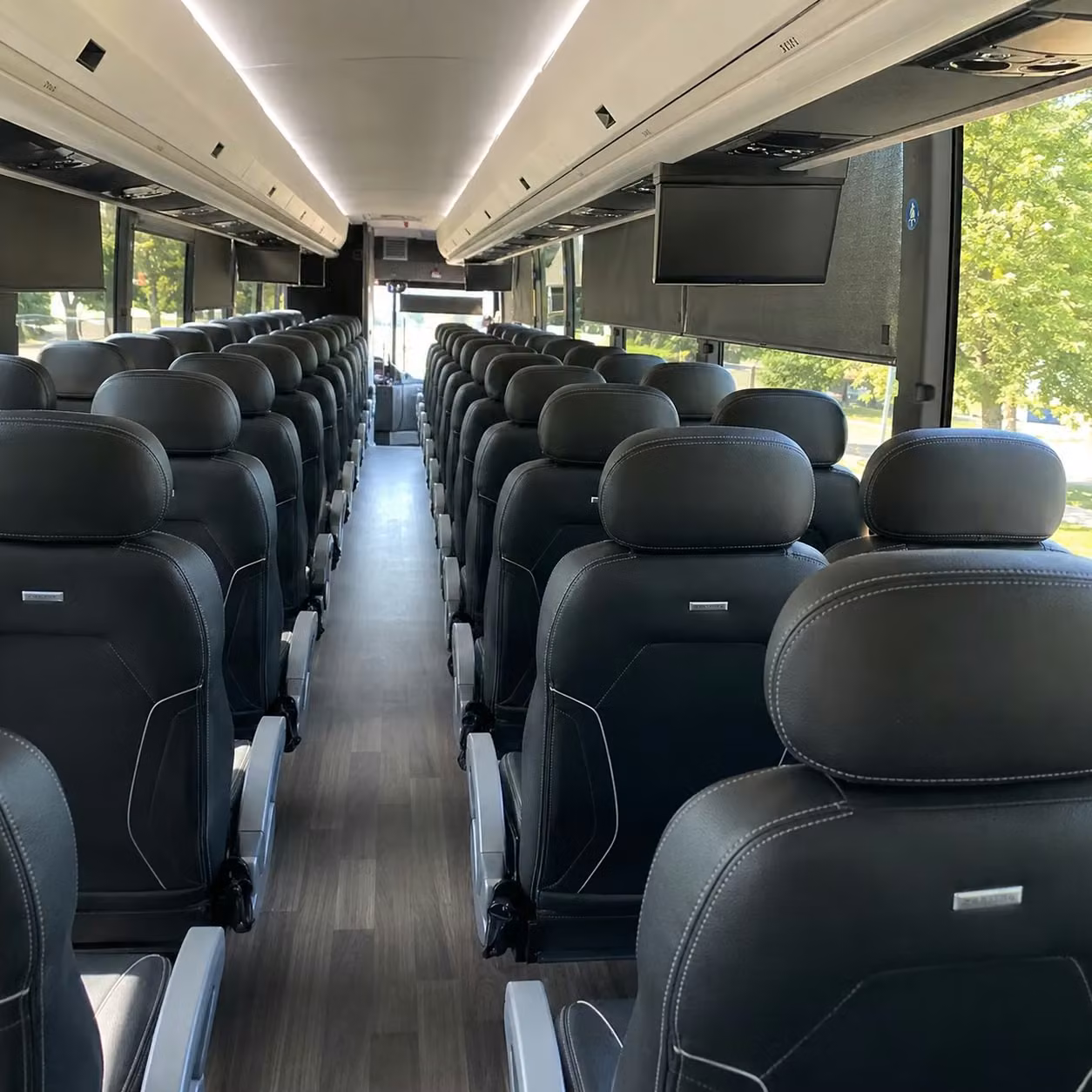 charter buses for uconn huskies games and new haven bowl events